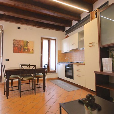 Case VR Holiday Casa di Mezzo Verona Exterior foto