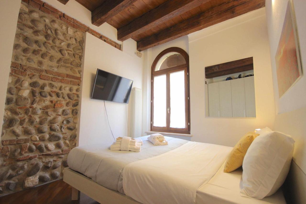 Case VR Holiday Casa di Mezzo Verona Exterior foto