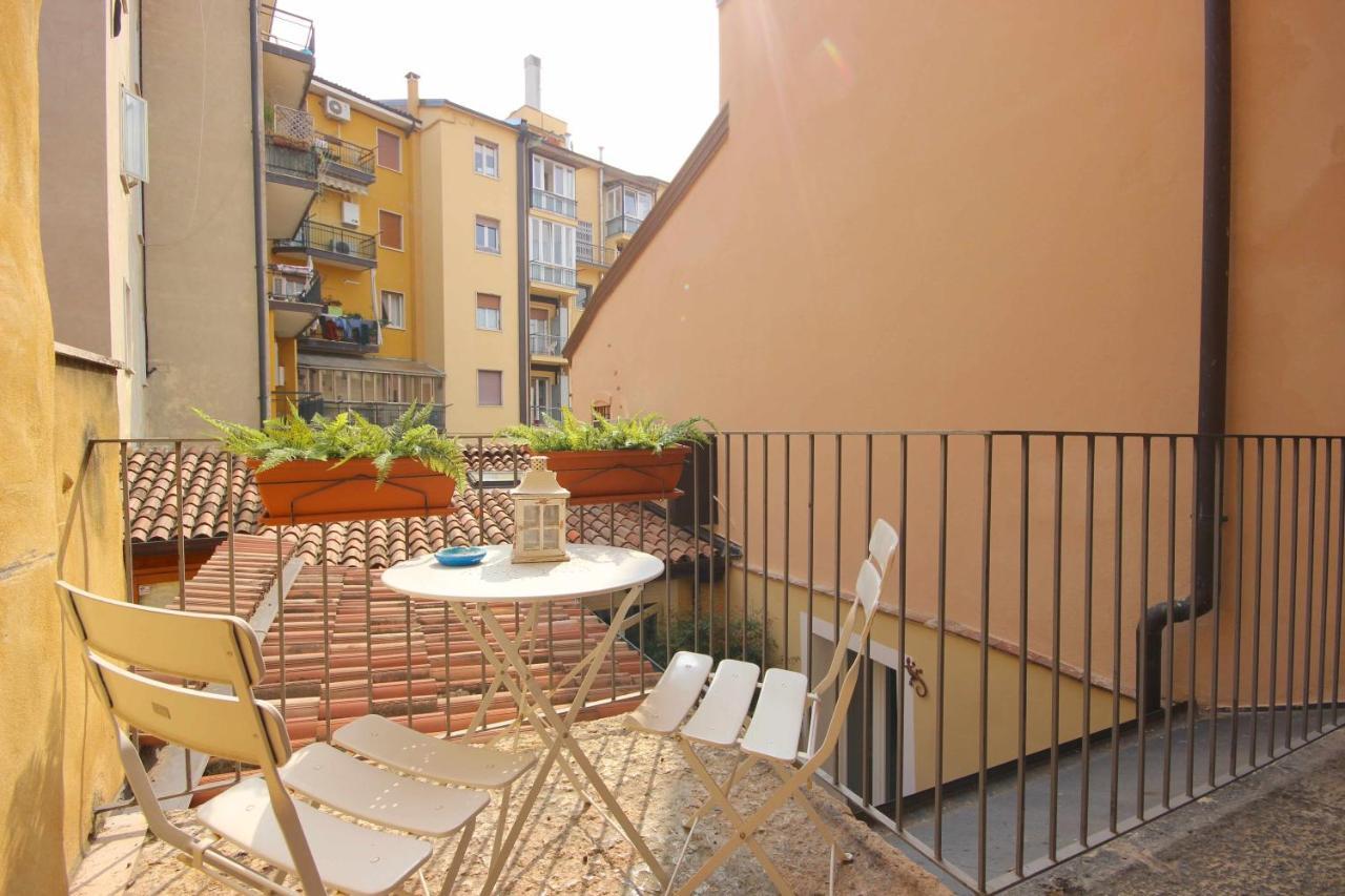 Case VR Holiday Casa di Mezzo Verona Exterior foto