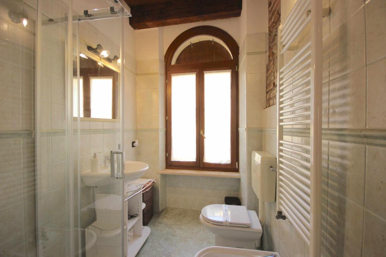 Case VR Holiday Casa di Mezzo Verona Exterior foto