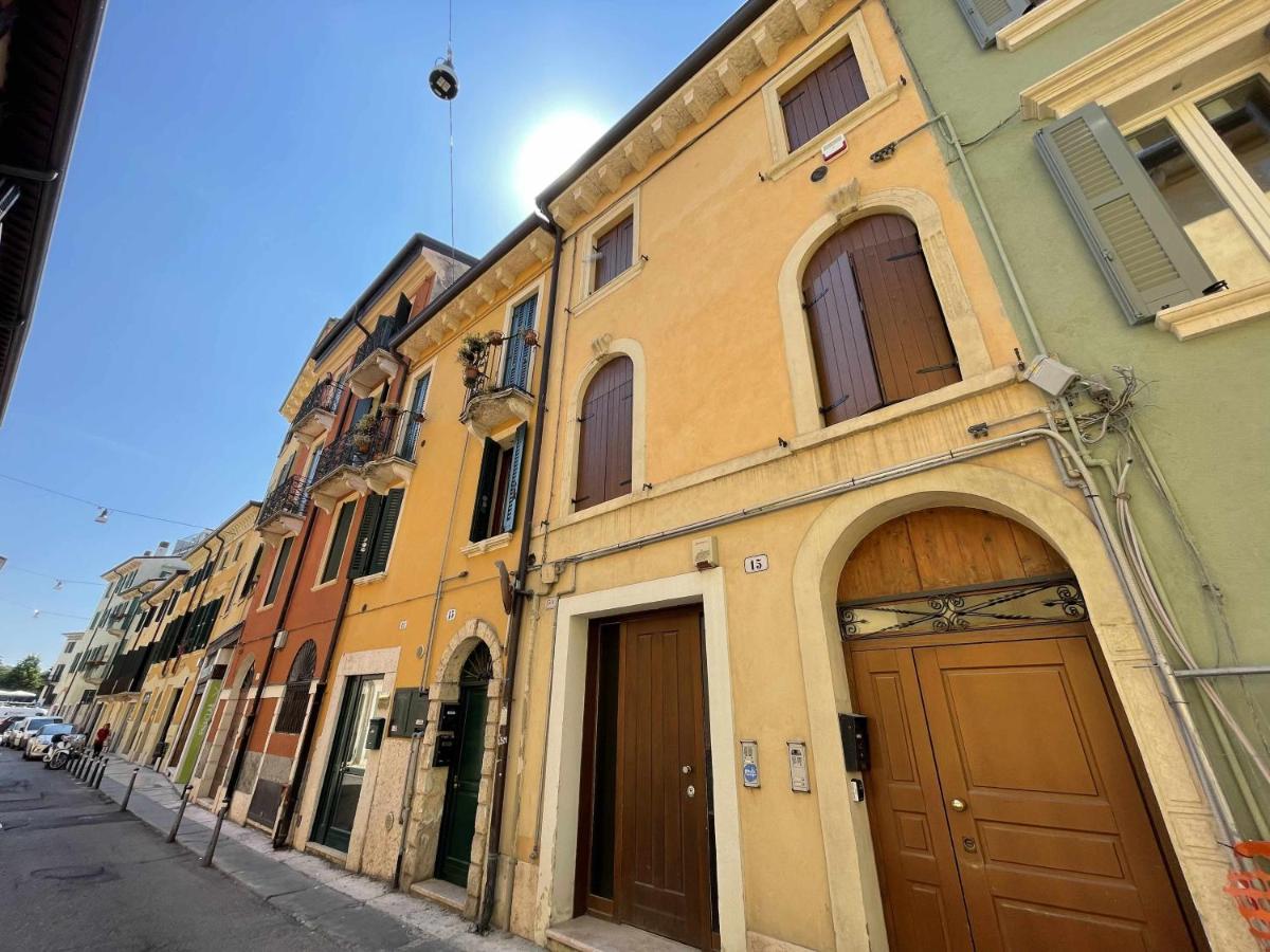 Case VR Holiday Casa di Mezzo Verona Exterior foto