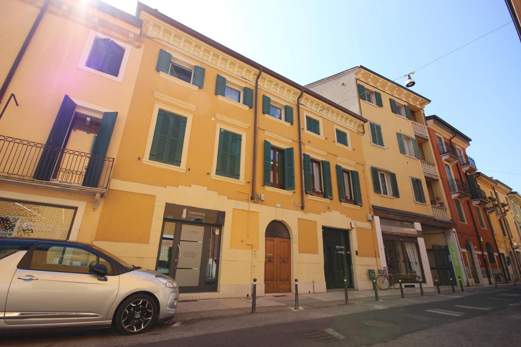 Case VR Holiday Casa di Mezzo Verona Exterior foto